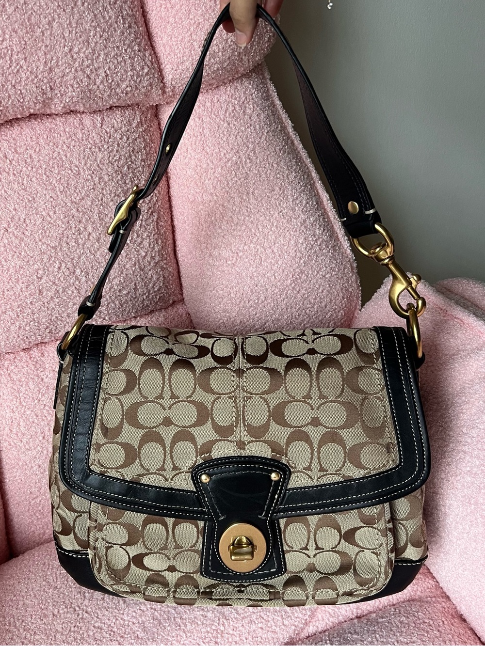 Vintage Coach Signature Legacy Turnlock Ali Shoulder Bag